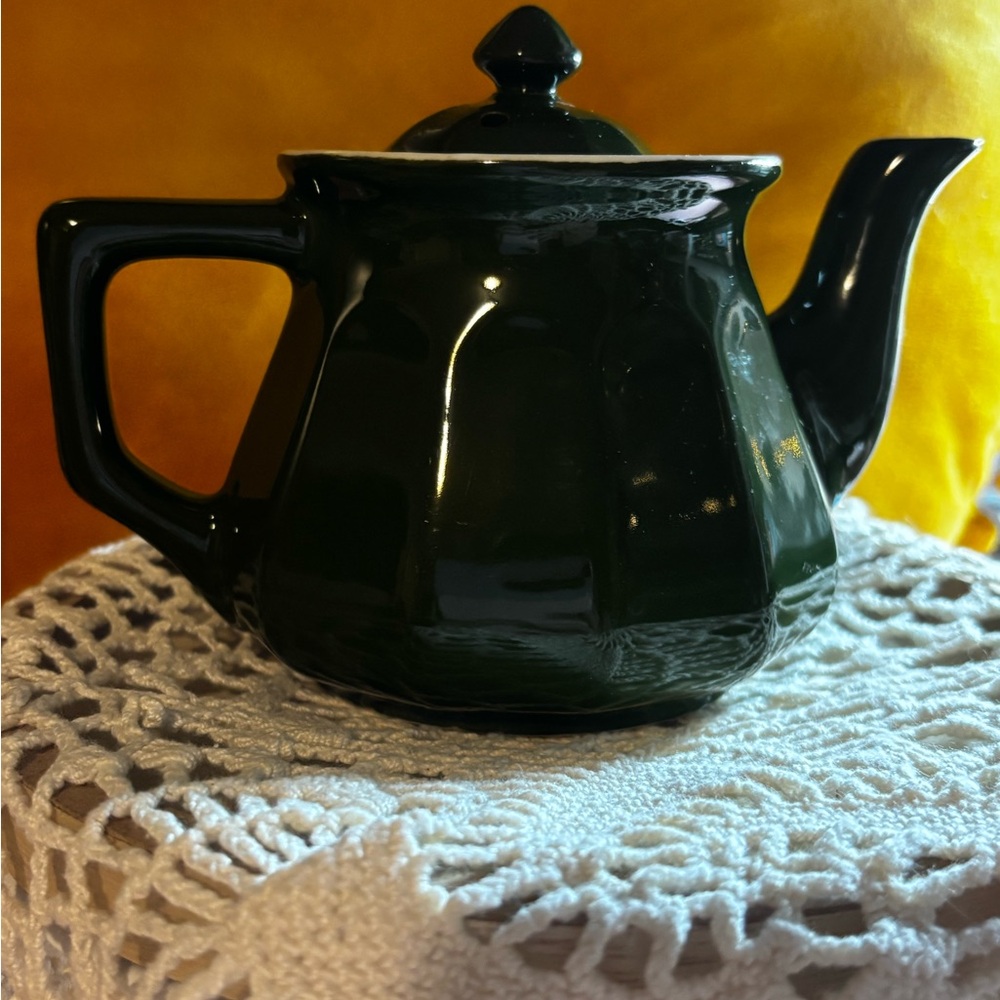 Forest Green Bellevue tea pot made Hall pottery 1940s-1970s era USA
